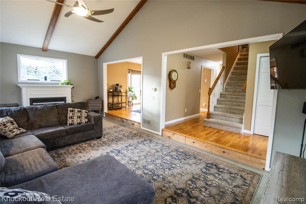 11435 Duffield Road Montrose, MI 48457 - Photo 5 of 55