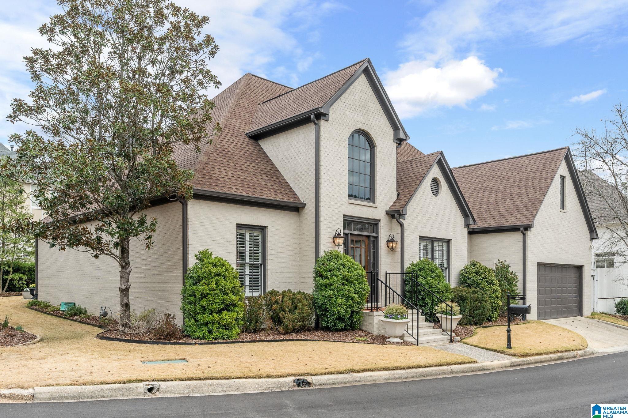 3251 Canterbury Way Birmingham, AL 35243 - Photo 2 of 54