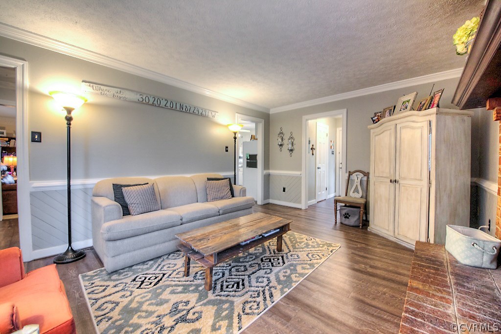 3919 Pebble Creek Road Midlothian, VA 23112 - Photo 21 of 46 a living room with furniture and a wooden floor