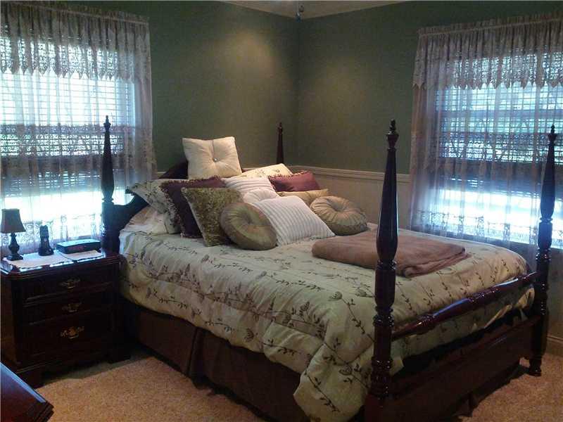 632 Pierce Street Rochester, PA 15074 - Photo 14 of 23 Master Bedroom.