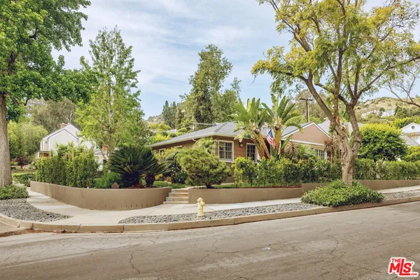 $1,899,000 | 1315 Lomay Place, Pasadena, CA 91103