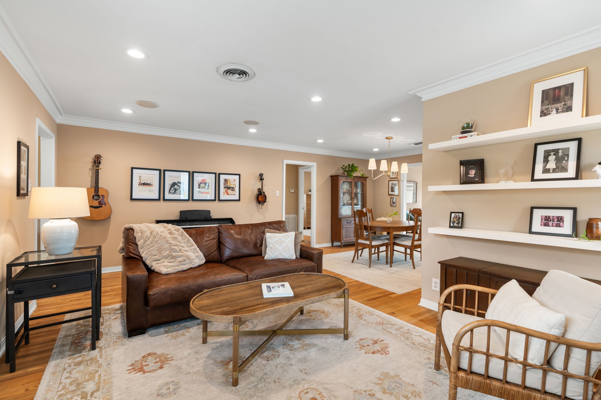 1115 Woodhill Road Houston, TX 77008 - Photo 3 of 29 Family room has ample space with open concept for entertaining.