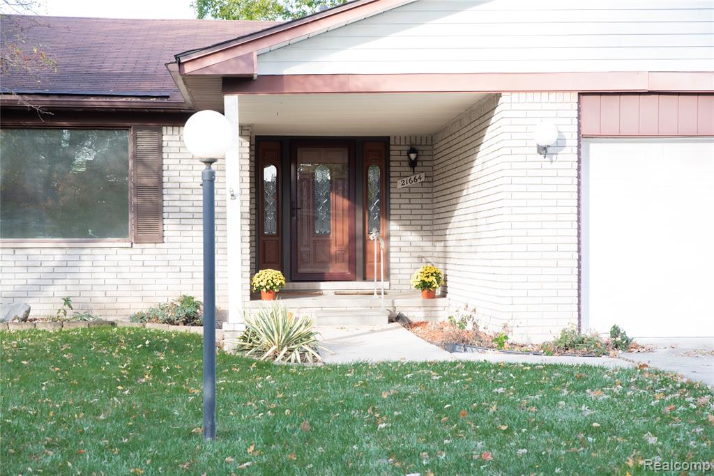 21664 Hall Road Woodhaven, MI 48183 - Photo 3 of 45