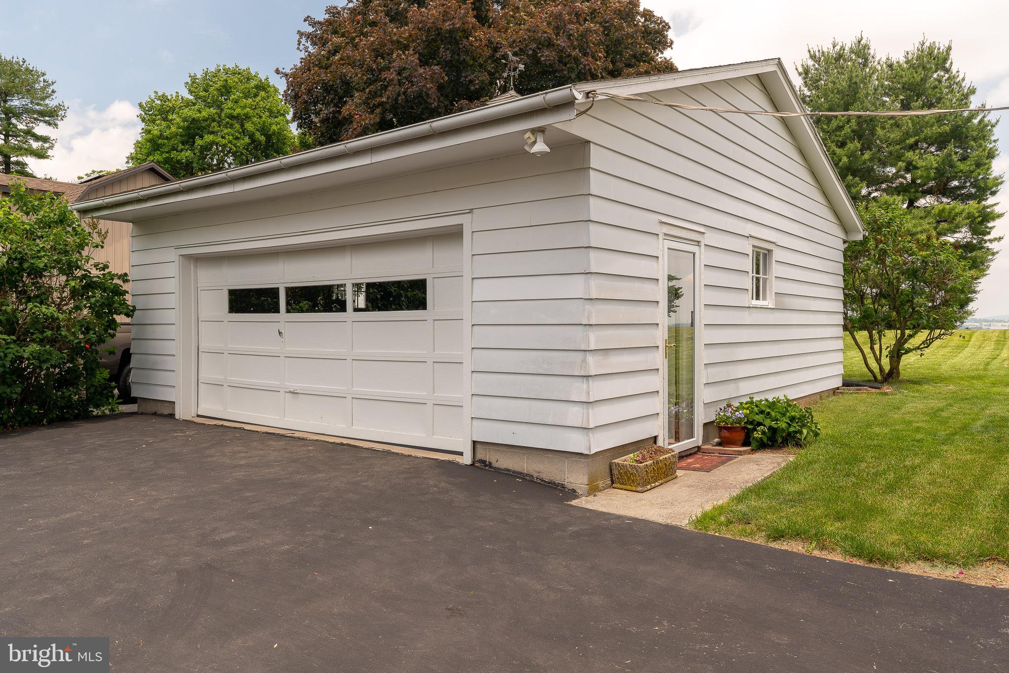 128 Fairland Road Lititz, PA 17543 - Photo 38 of 47