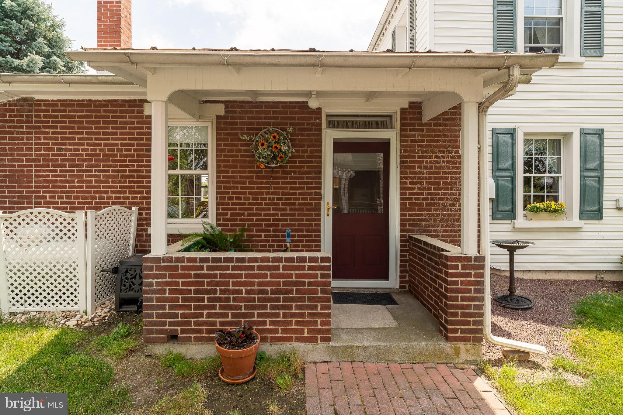 128 Fairland Road Lititz, PA 17543 - Photo 8 of 47