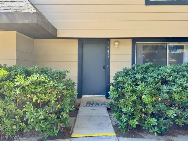 $1,700 | 6224 Meadow Haven Lane, Las Vegas, NV 89103