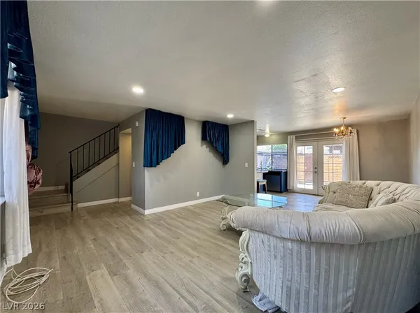 $1,700 | 6224 Meadow Haven Lane, Las Vegas, NV 89103