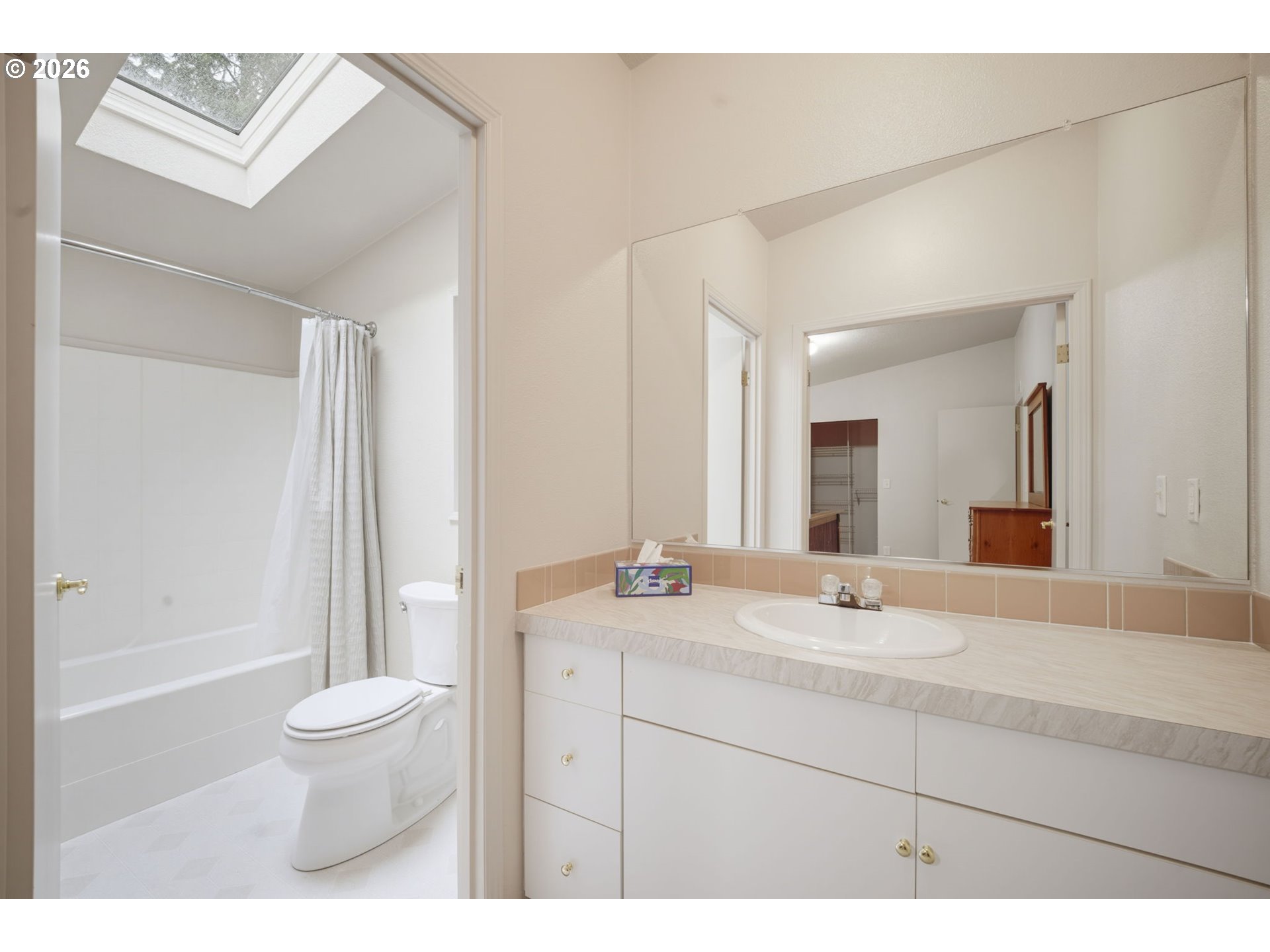 88686 Chapman Road Florence, OR 97439 - Photo 19 of 44 Bathroom