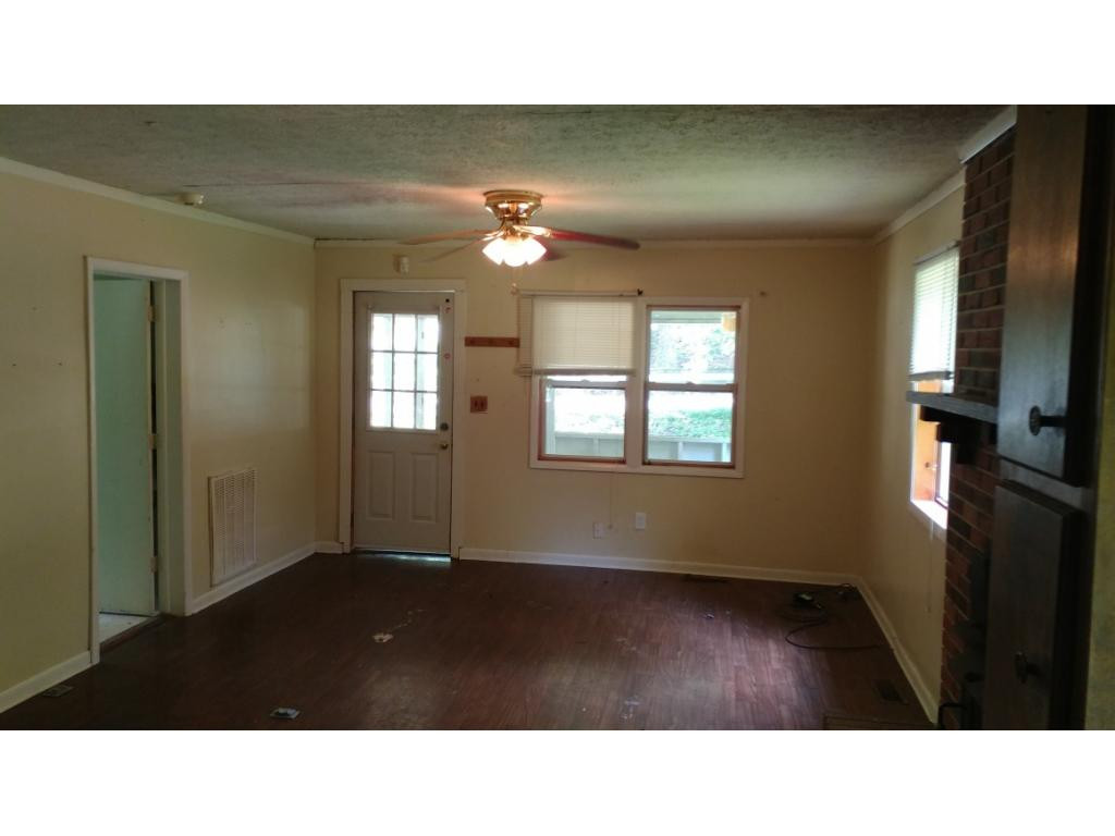 1096 Paperville Road Bristol, TN 37620 - Photo 2 of 7 Photo 2