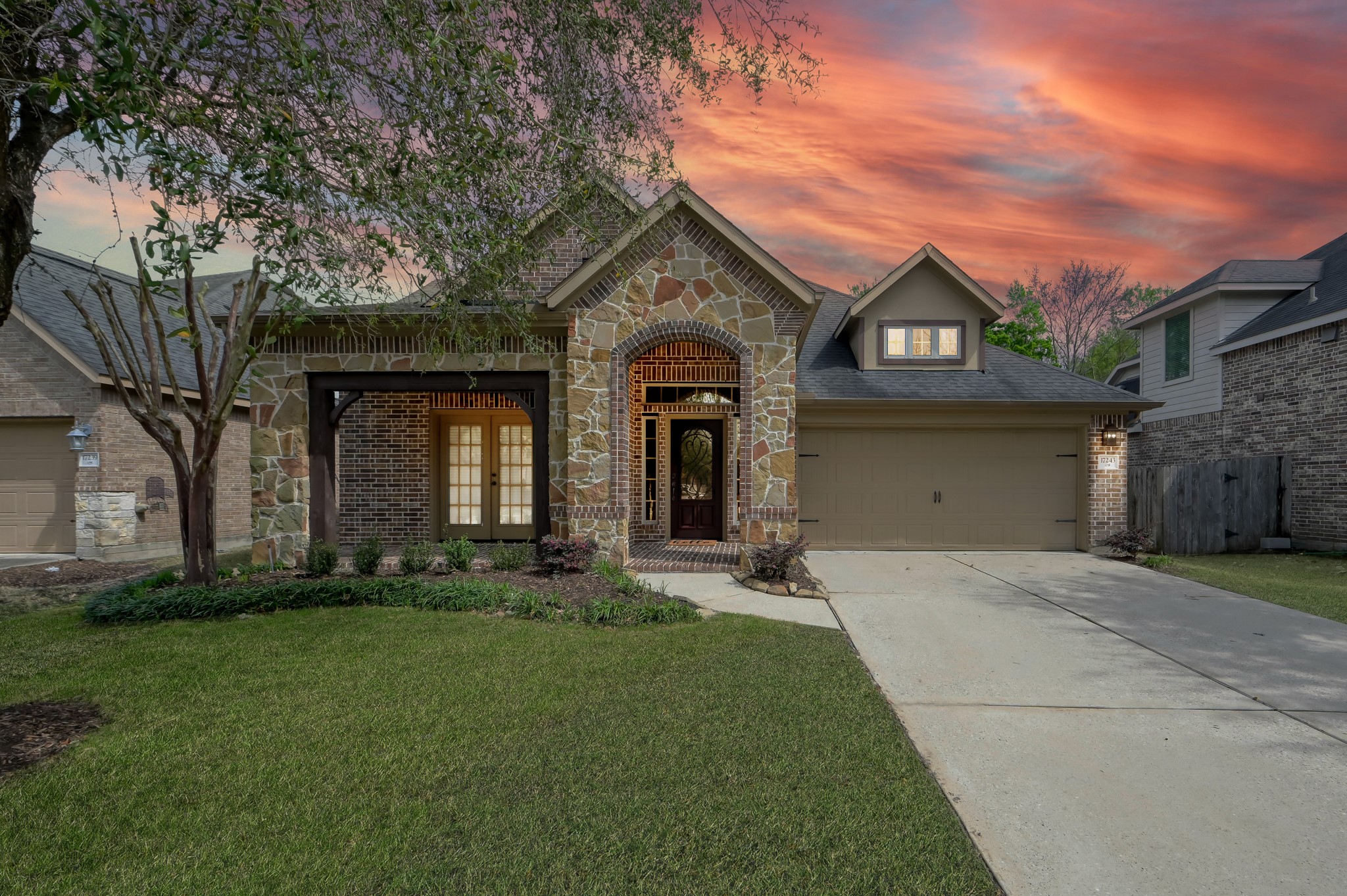 17243 Rookery Court Conroe, TX 77385 - Photo 2 of 50 Welcome home!