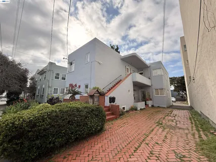 $1,700,000 | 1682 Oxford Street, Berkeley, CA 94709