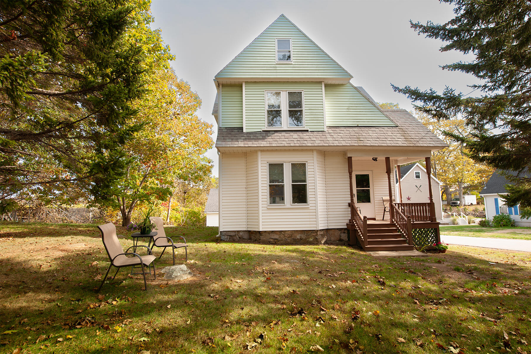 39 Main Street York, ME 03909 - Photo 1 of 34 1