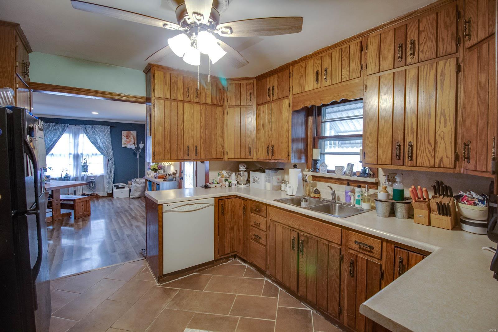 4731 Seiler Road Dorsey, IL 62021 - Photo 11 of 34
