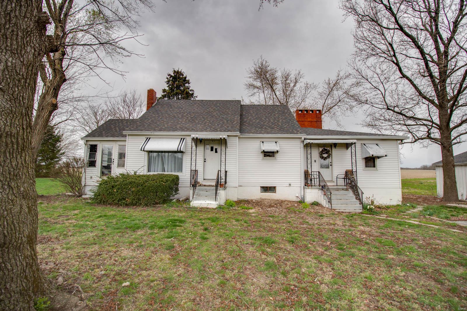 4731 Seiler Road Dorsey, IL 62021 - Photo 2 of 34