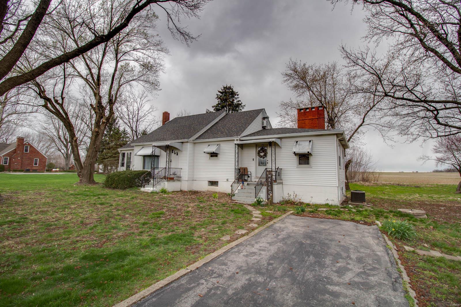 4731 Seiler Road Dorsey, IL 62021 - Photo 3 of 34