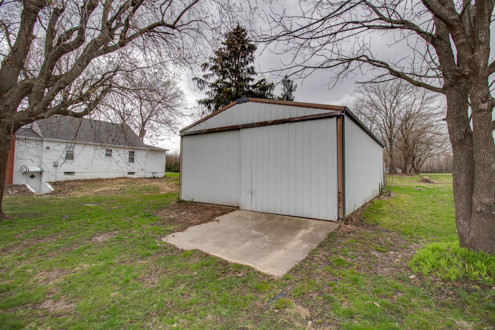 4731 Seiler Road Dorsey, IL 62021 - Photo 31 of 34