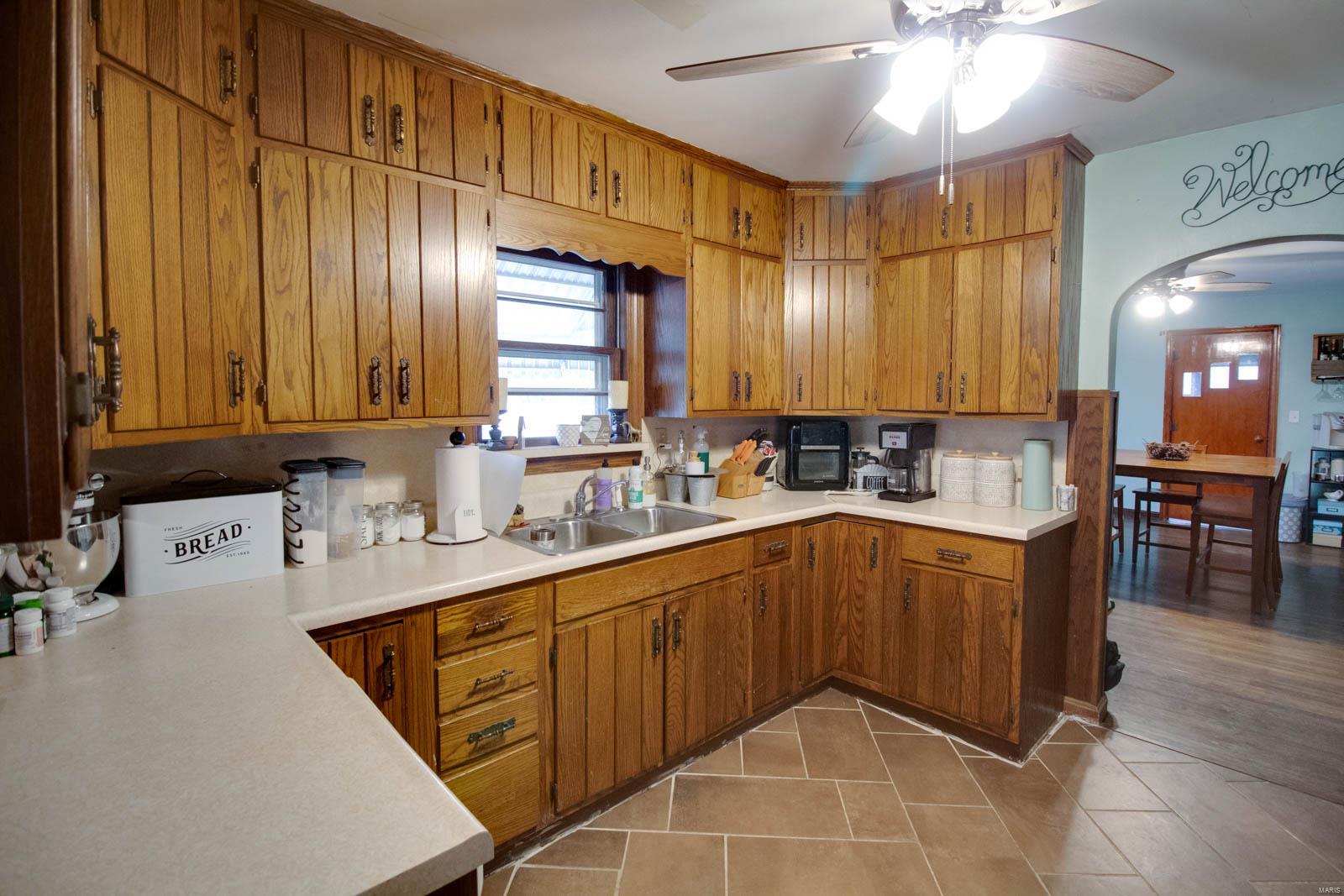 4731 Seiler Road Dorsey, IL 62021 - Photo 10 of 34