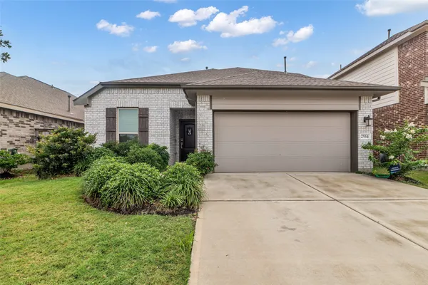 $2,300 | 2534 Blazing Star Drive, Brookshire, TX 77423