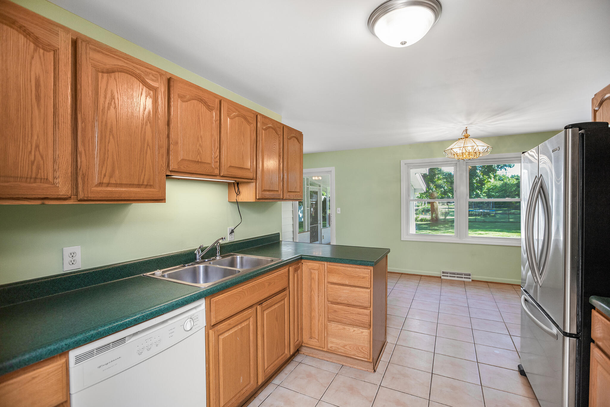 706 Rynearson Street Buchanan, MI 49107 - Photo 8 of 21 0D6A0110