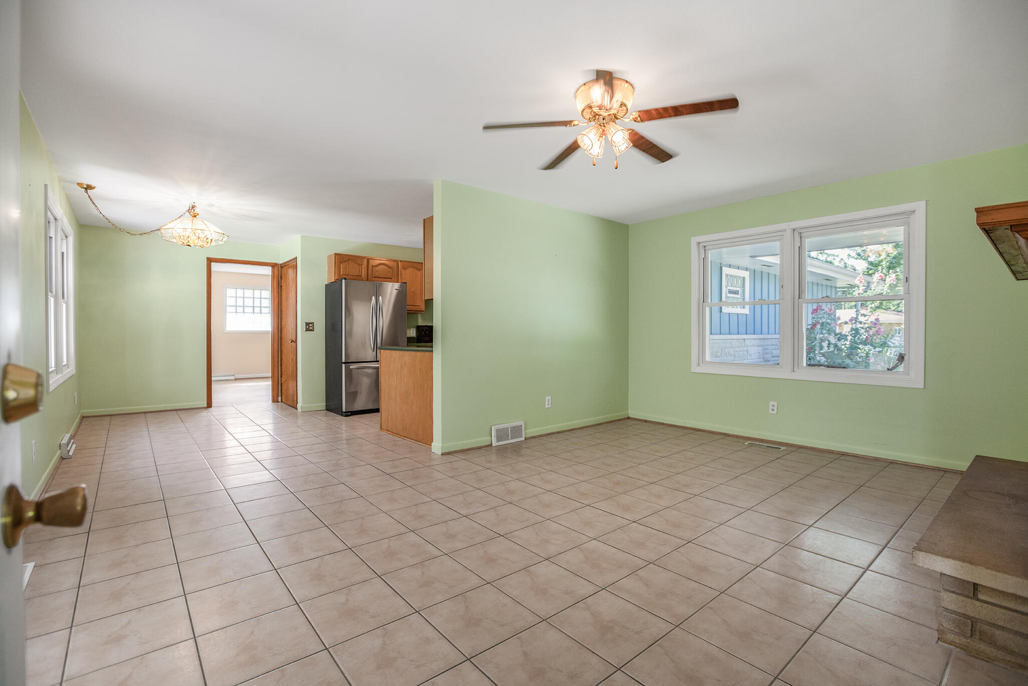 706 Rynearson Street Buchanan, MI 49107 - Photo 9 of 21 0D6A0104