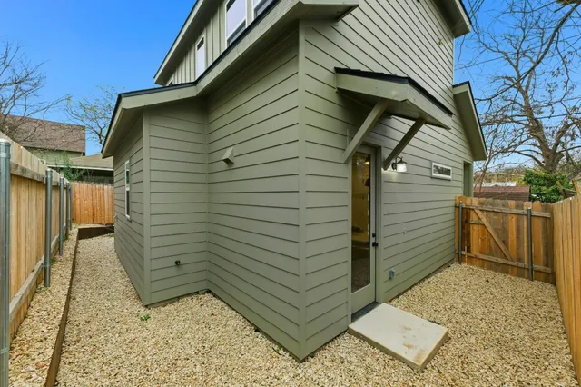 $515,000 | 1809 Maple Avenue, Unit 2, Austin, TX 78702