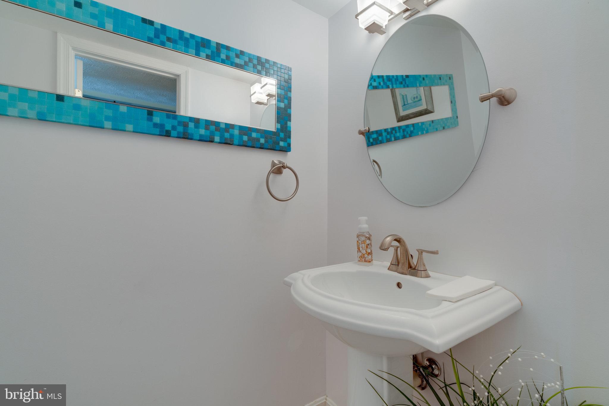 8305 Bark Tree Court Springfield, VA 22153 - Photo 3 of 14 Powder Room
