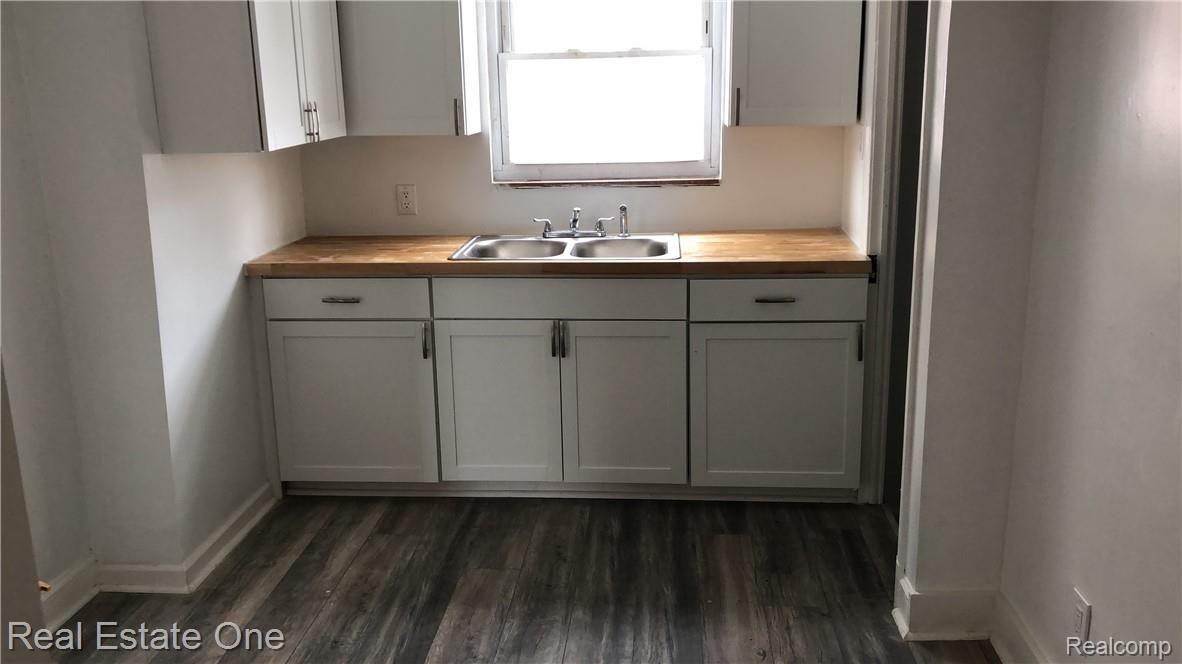 5778 Harvard Road Detroit, MI 48224 - Photo 5 of 17 6CB47C55-AE5A-4B9B-9A88-071D762A9FF0.JPG
