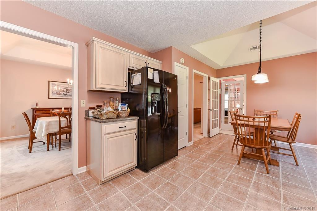 805 Isle Of Palms Court Fort Mill, SC 29708 - Photo 11 of 28