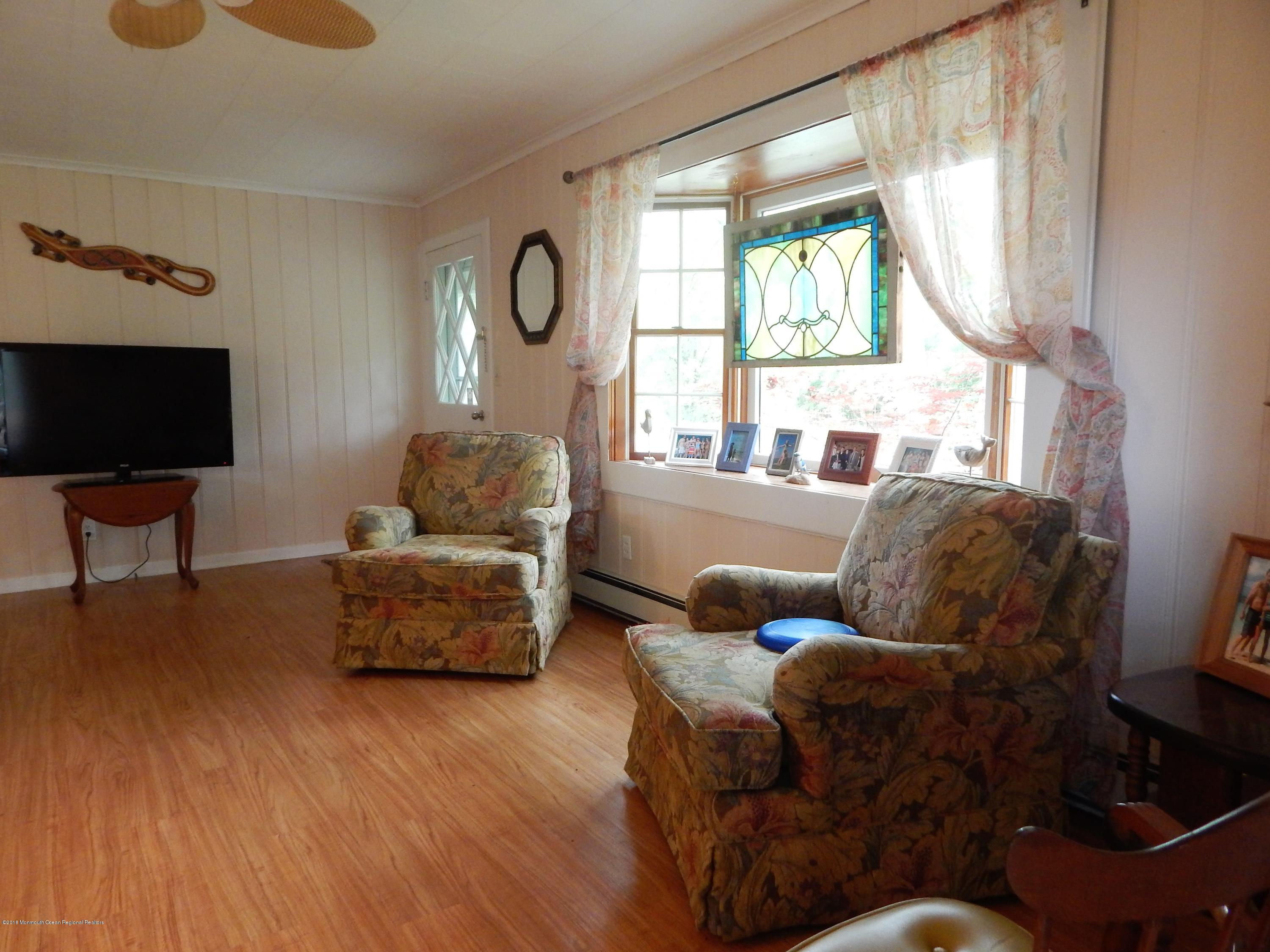 27 Spring Avenue Brick, NJ 08723 - Photo 4 of 19 DSCN5743