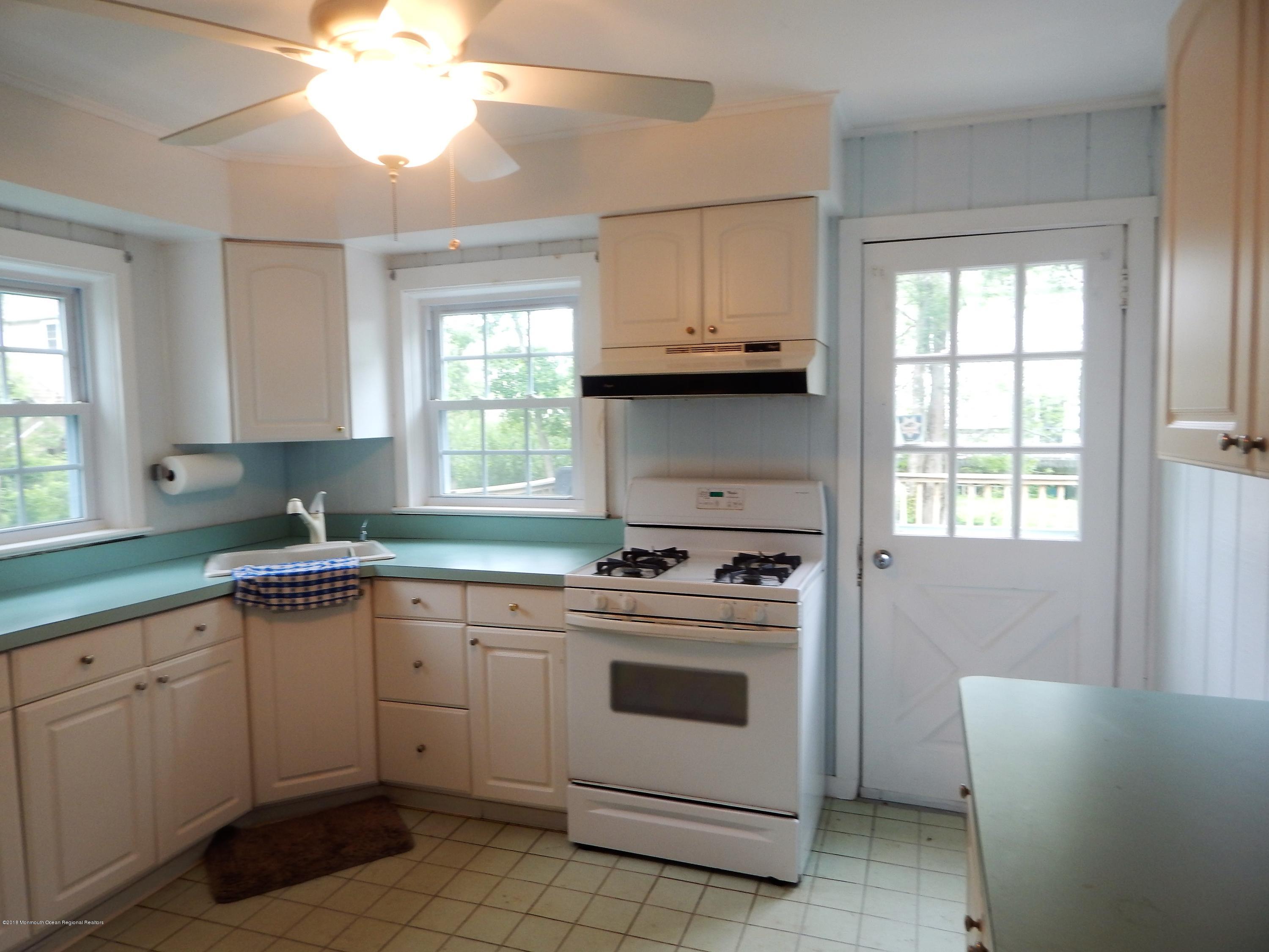 27 Spring Avenue Brick, NJ 08723 - Photo 7 of 19 DSCN5755
