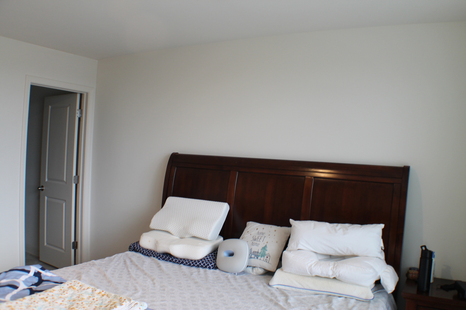 2323 Prestige Place, Unit 1 Schaumburg, IL 60173 - Photo 16 of 17 a bedroom with a bed and chair