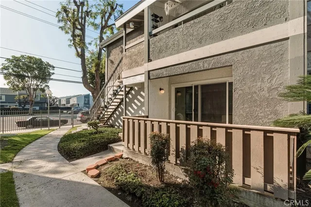 $499,000 | 2863 South Fairview Street, Unit A, Santa Ana, CA 92704