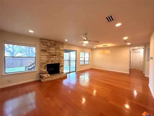 $2,250 | 2711 Wilcrest Drive, Austin, TX 78748