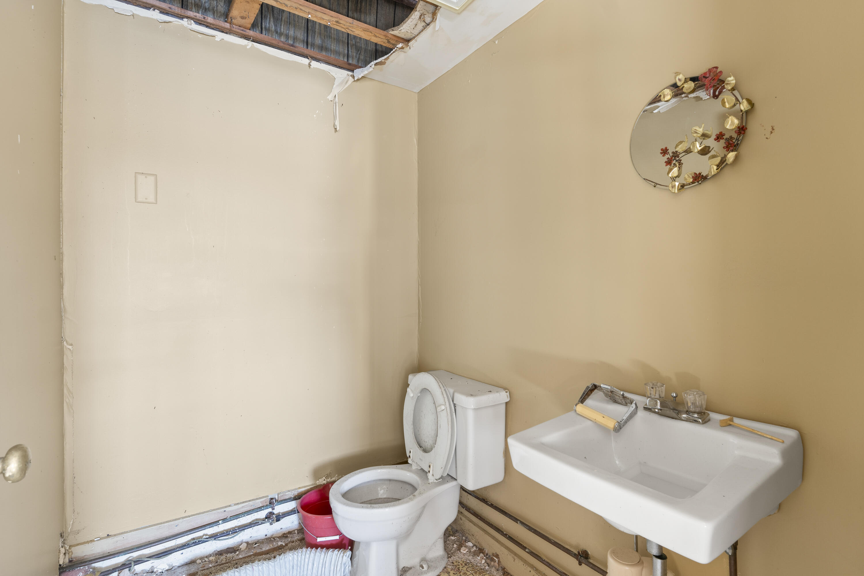 258 Jefferson Street Waldoboro, ME 04572 - Photo 14 of 46 258 Jefferson St_0113