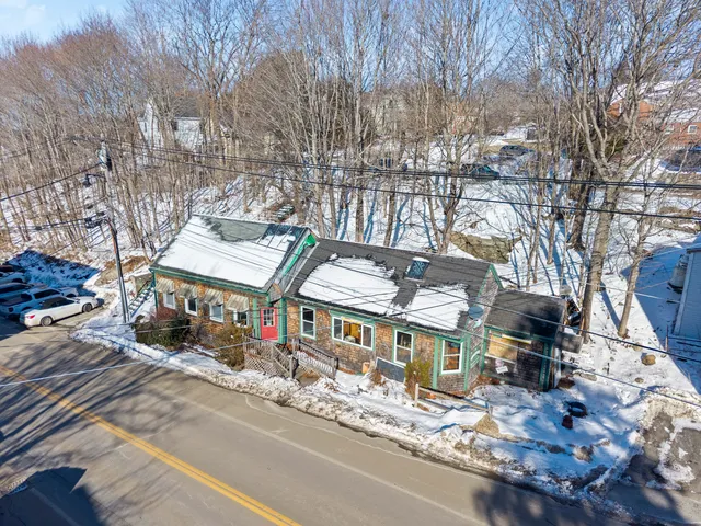 $169,000 | 258 Jefferson Street, Waldoboro, ME 04572