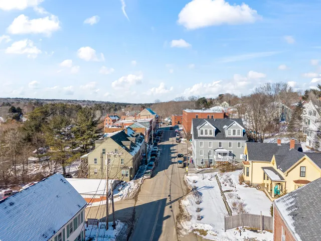 $169,000 | 258 Jefferson Street, Waldoboro, ME 04572