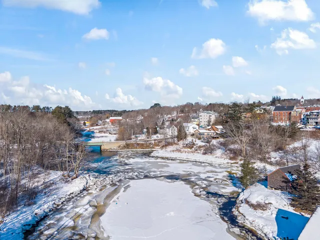 $169,000 | 258 Jefferson Street, Waldoboro, ME 04572