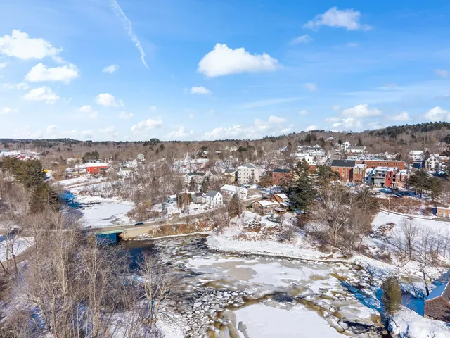 $169,000 | 258 Jefferson Street, Waldoboro, ME 04572