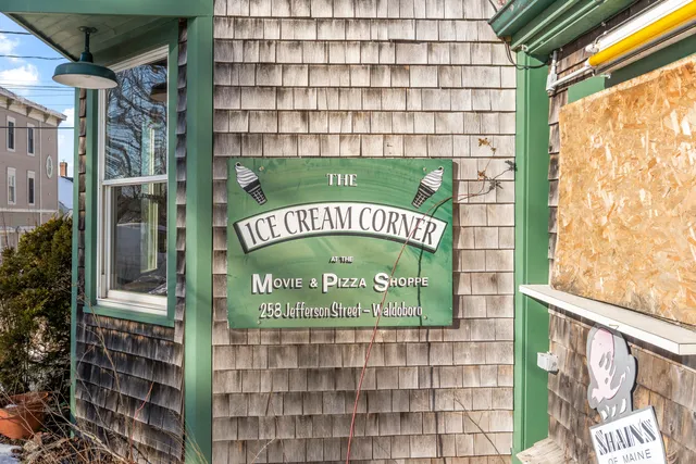 $169,000 | 258 Jefferson Street, Waldoboro, ME 04572