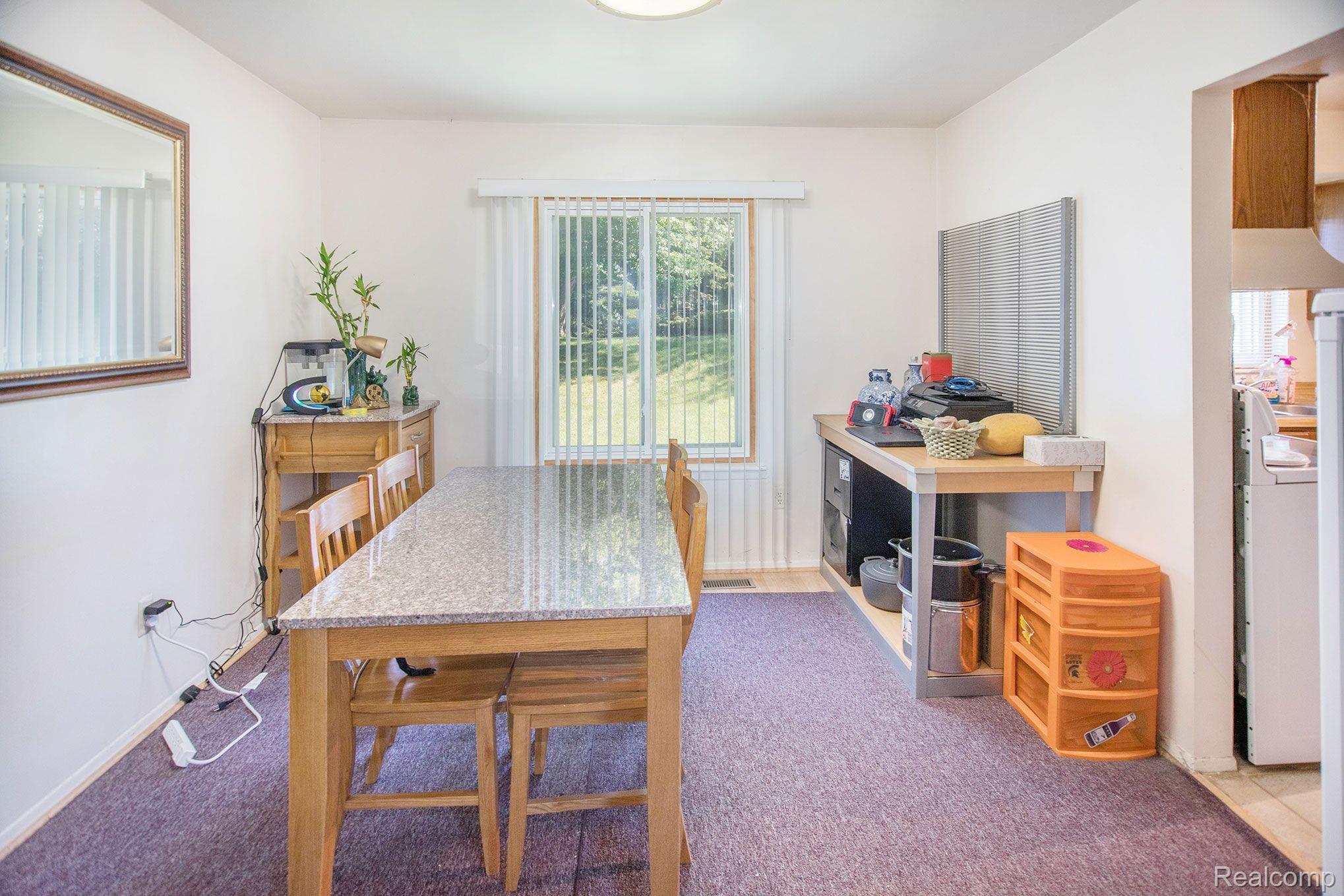 1635 Dennett Lane Rochester, MI 48307 - Photo 3 of 19 Dining Room