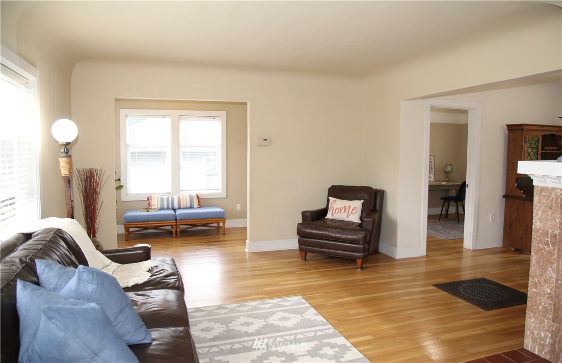 1108 Rockefeller Avenue Everett, WA 98201 - Photo 3 of 31 Gallery Image 3