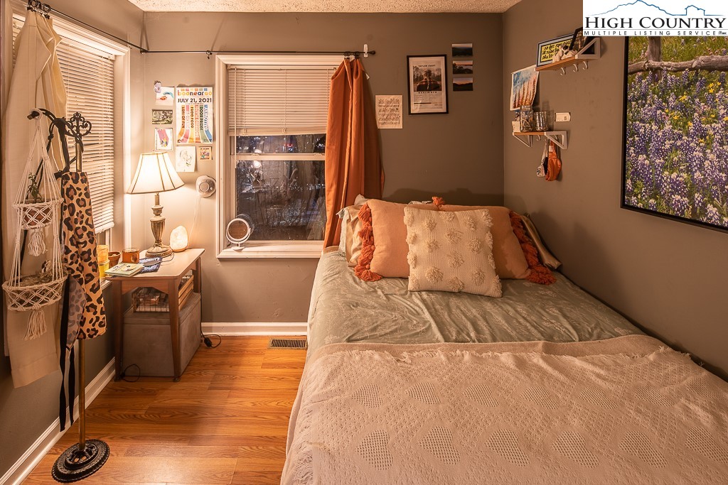 800 Meadowview Drive, Unit 6 Boone, NC 28607 - Photo 13 of 19 a bathroom with a bathtub and shower