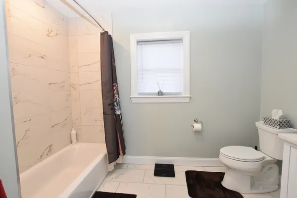 $2,645 | 145-147 Spruce Street, Unit 1472, Watertown, MA 02472