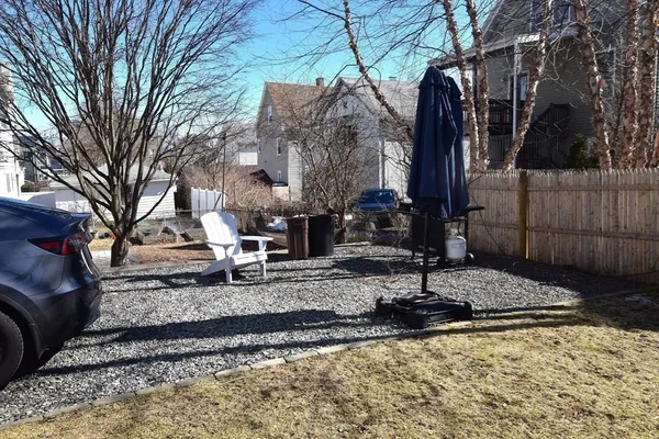 $2,645 | 145-147 Spruce Street, Unit 1472, Watertown, MA 02472