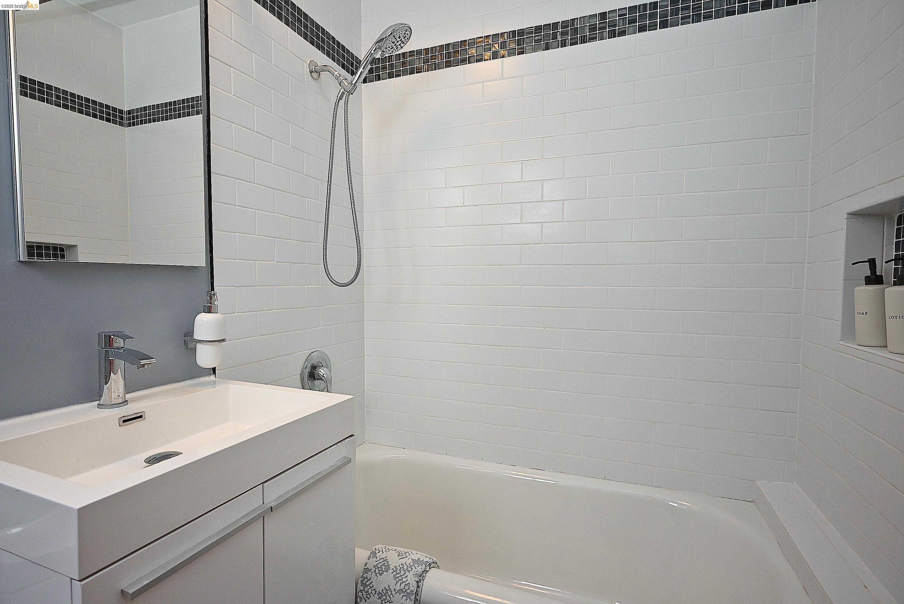 1301 Bonita Avenue, Unit 3 Berkeley, CA 94709 - Photo 37 of 48