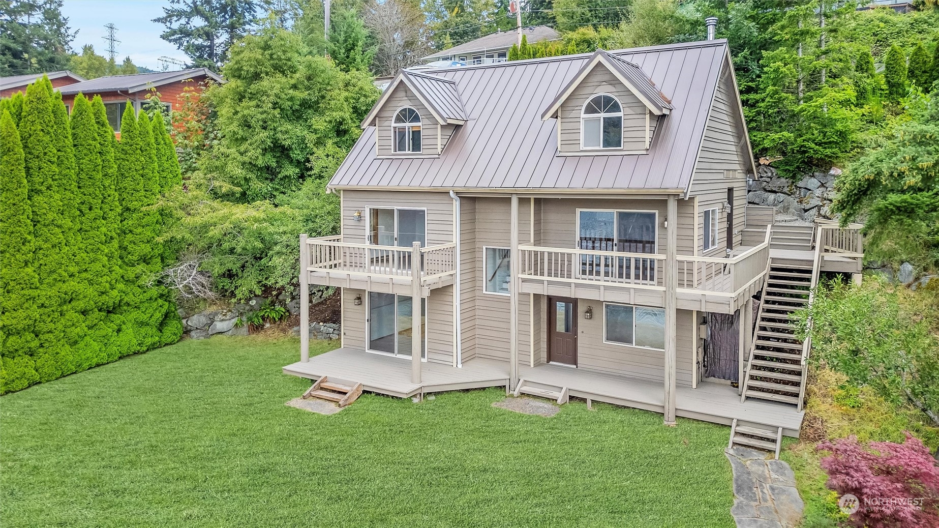 2377 North Shore Road Bellingham, WA 98226 - Photo 1 of 24 Gallery Image 1