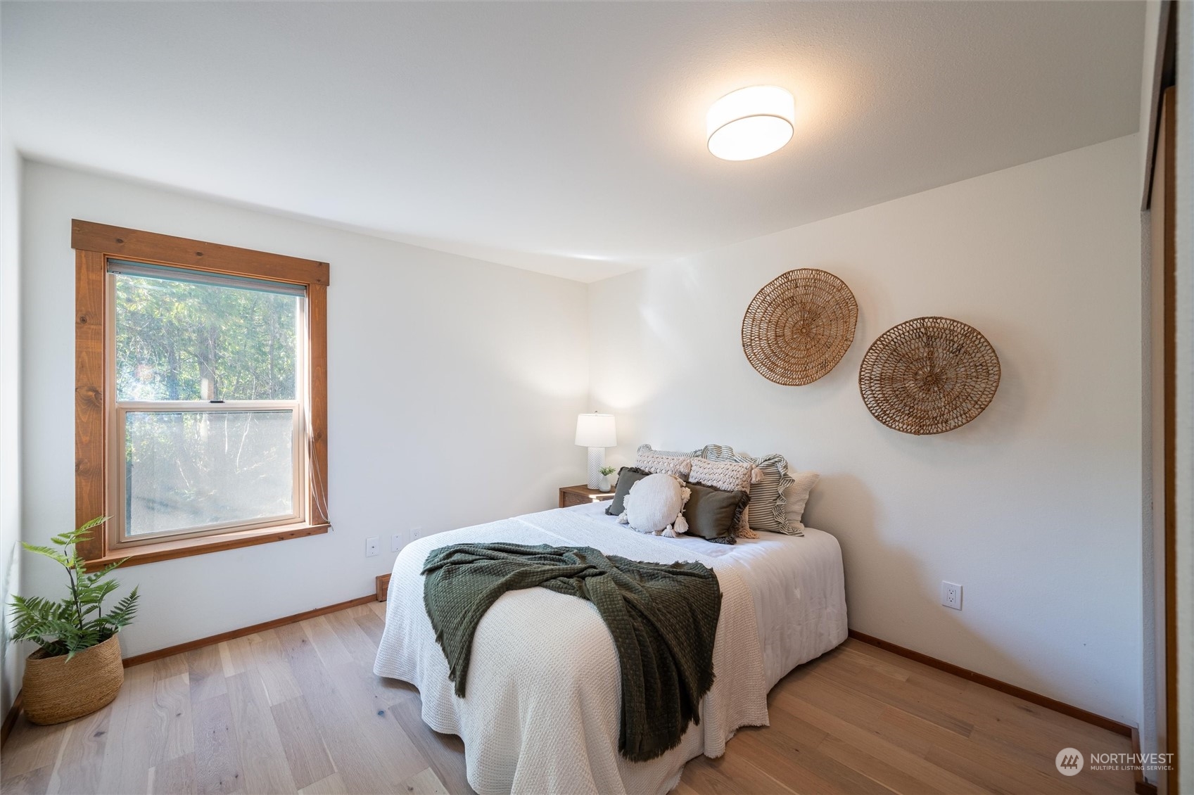 2377 North Shore Road Bellingham, WA 98226 - Photo 18 of 24 Gallery Image 18