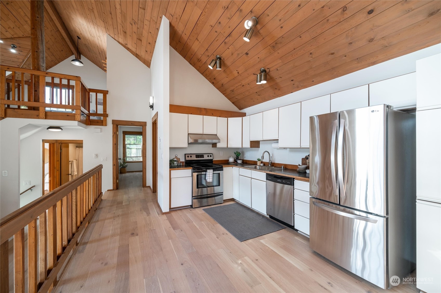 2377 North Shore Road Bellingham, WA 98226 - Photo 8 of 24 Gallery Image 8