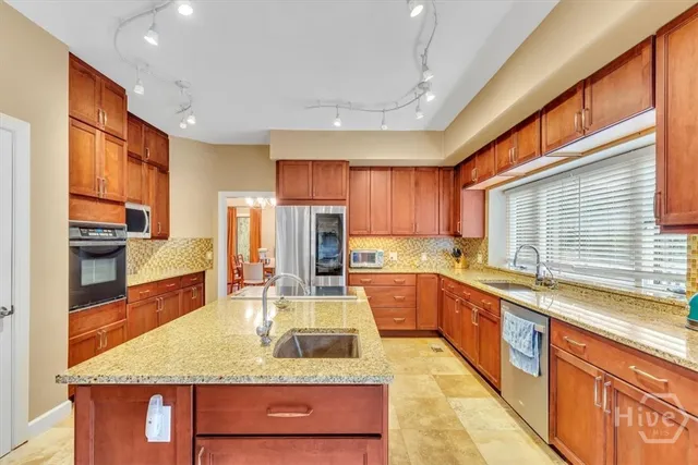 $825,000 | 21 Vista Point Drive, Savannah, GA 31406