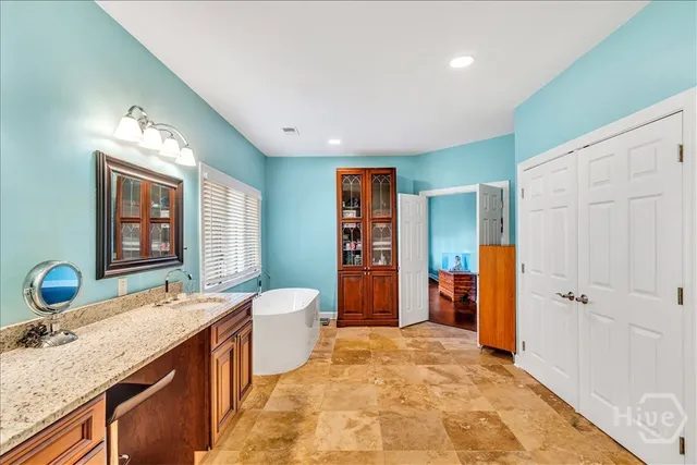 $825,000 | 21 Vista Point Drive, Savannah, GA 31406